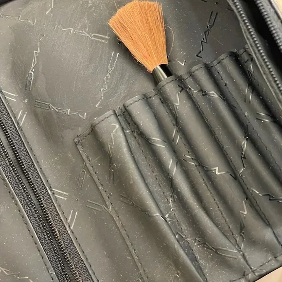 Wallet size Mac Make up and brush holder - Picture 8 of 15